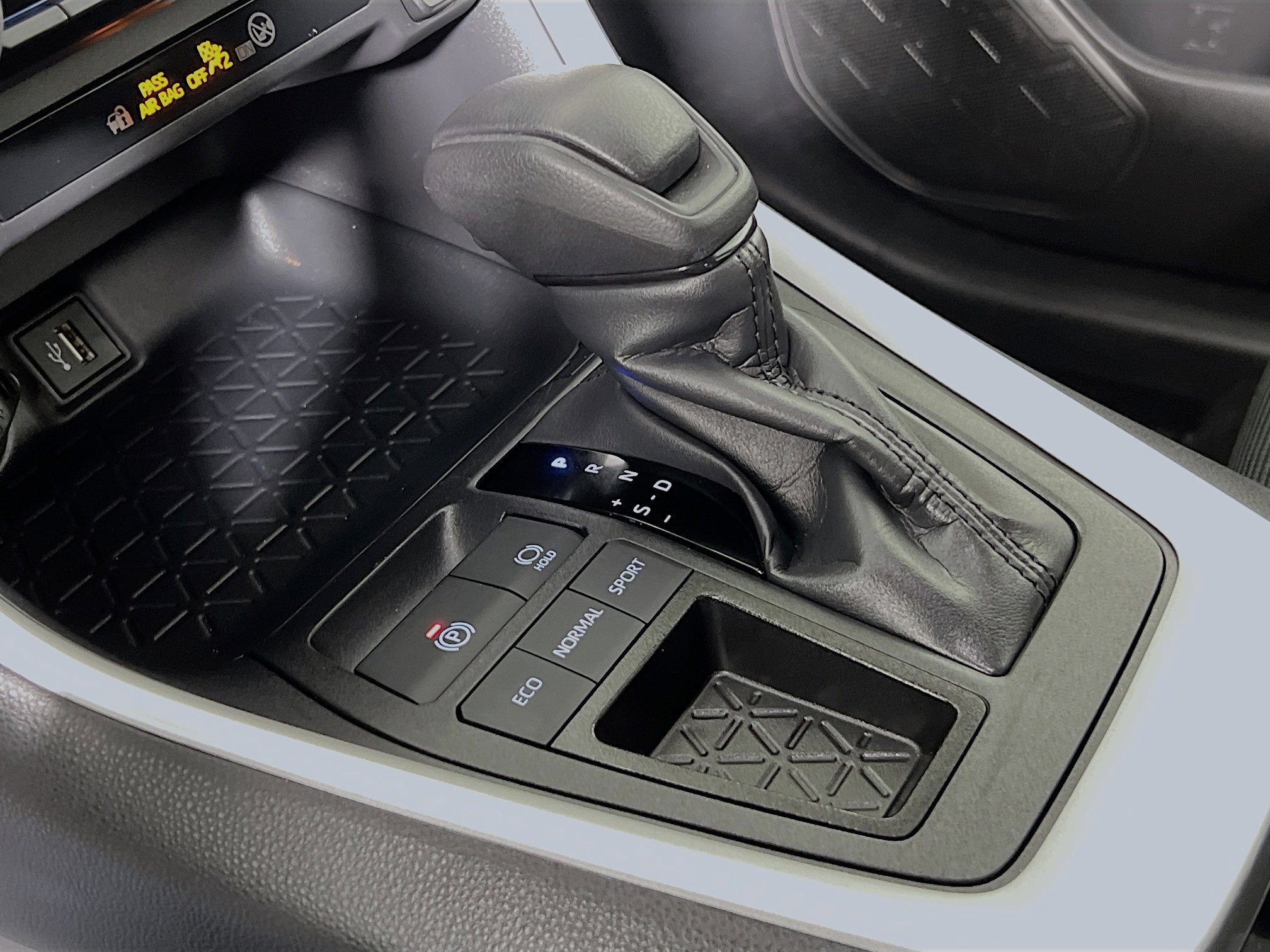 Used 2025 Toyota RAV4 LE image 23