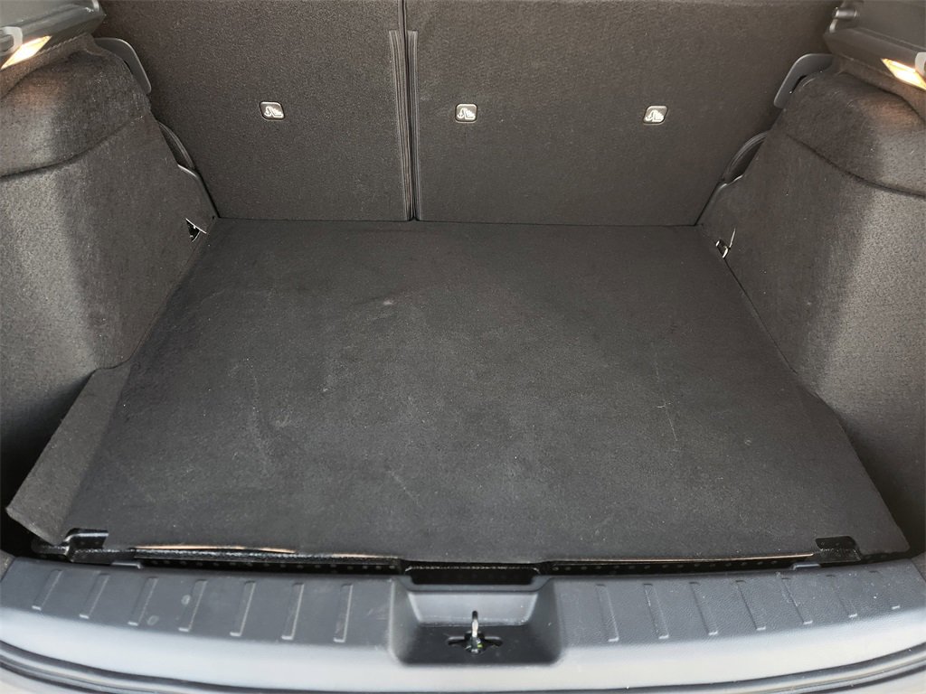 Used 2025 Nissan Kicks SV image 30