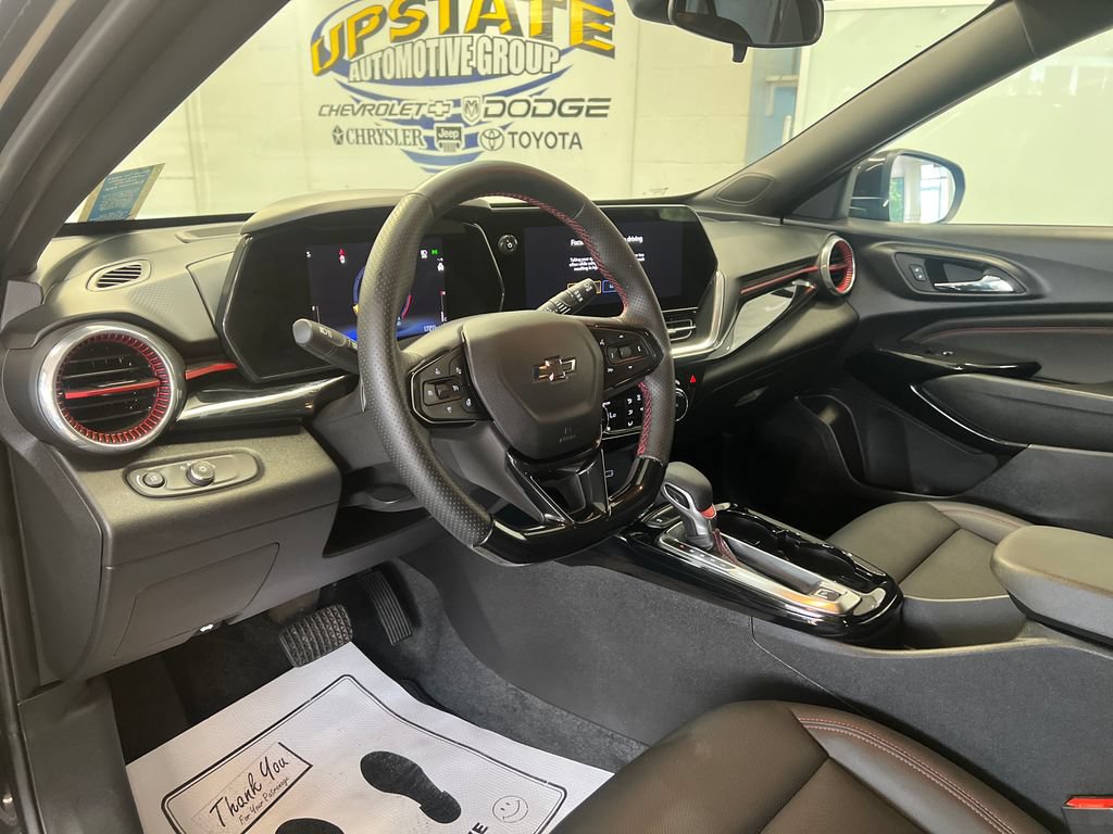 Used 2024 Chevrolet Trax RS w/ Driver Confidence Package FWD image 18