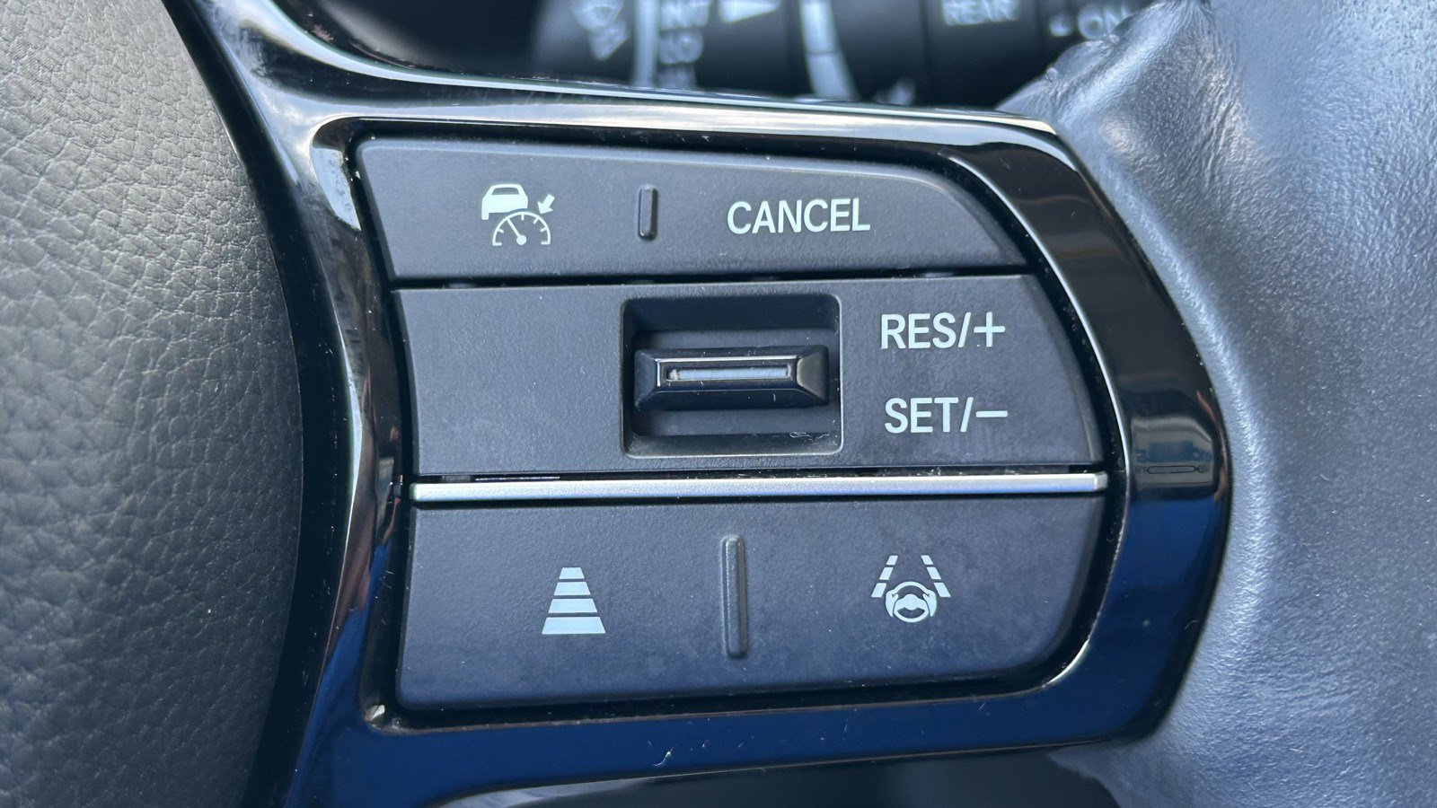 Used 2024 Honda HR-V EX-L image 23