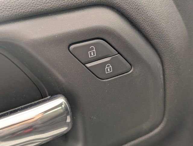 Used 2025 Chevrolet Silverado 1500 W/T image 12