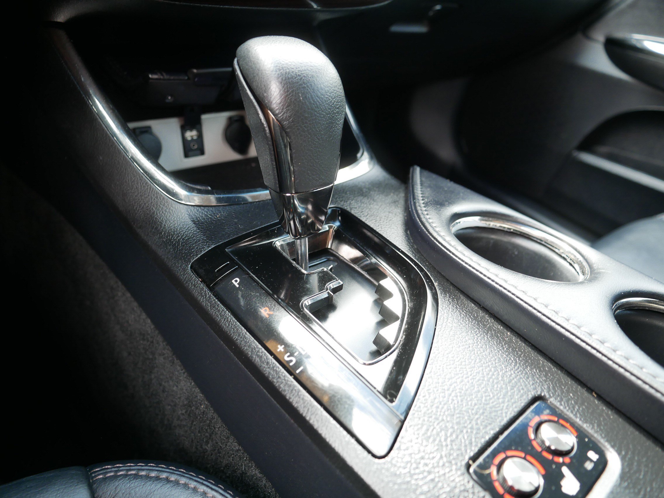 Used 2014 Toyota Avalon XLE Premium FWD image 24