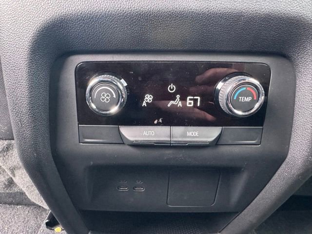 Used 2025 Chevrolet Traverse Z71 AWD/4WD image 17
