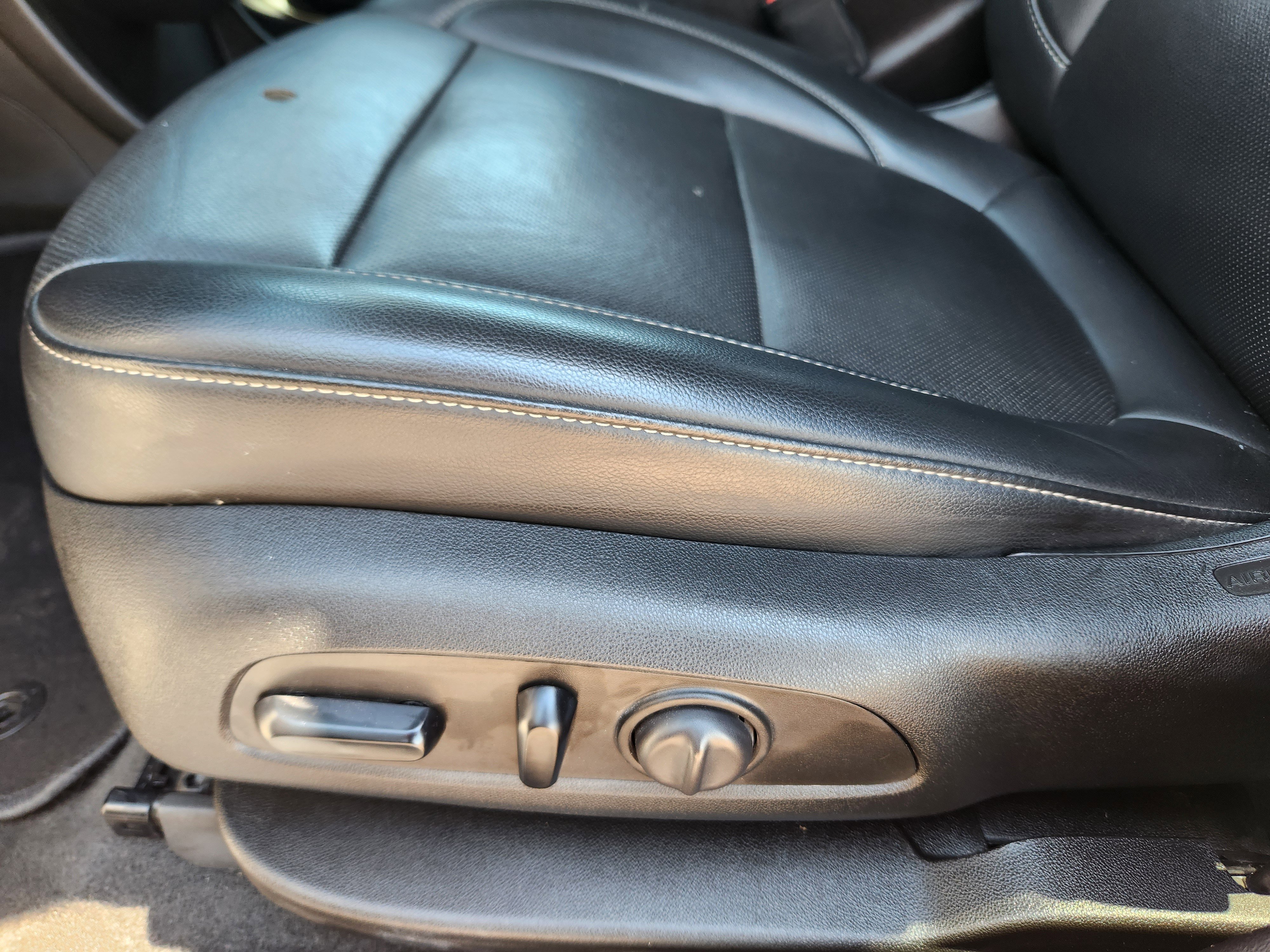 Used 2023 GMC Acadia SLT image 19