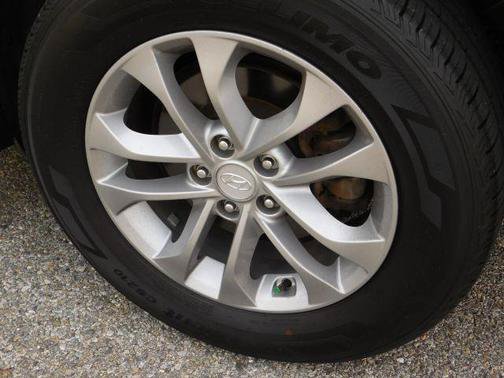Used 2020 Hyundai Santa Fe SEL FWD image 9