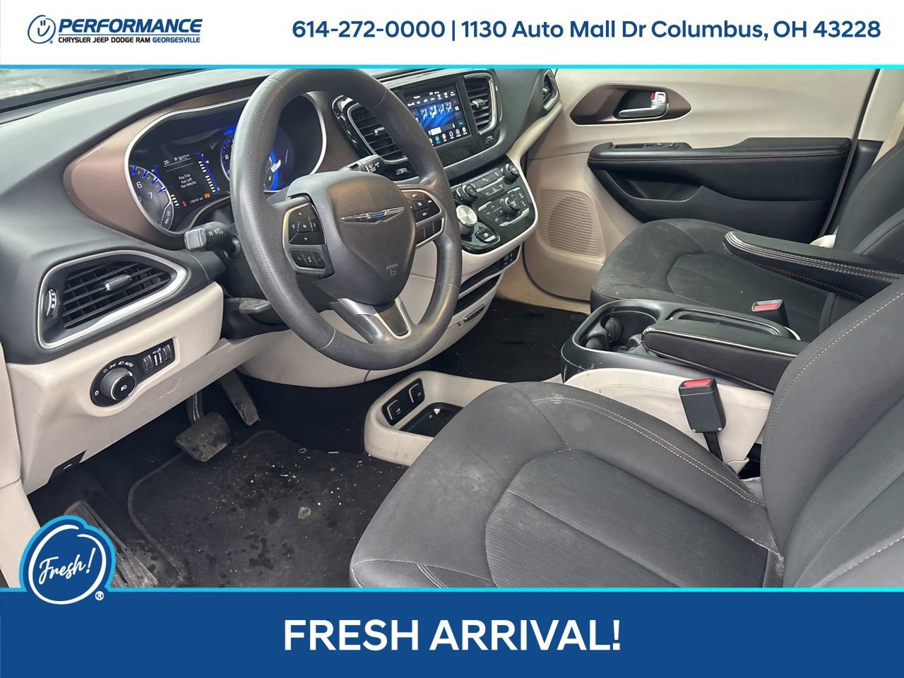 Used 2018 Chrysler Pacifica Touring Plus w/ Tire & Wheel Group image 12