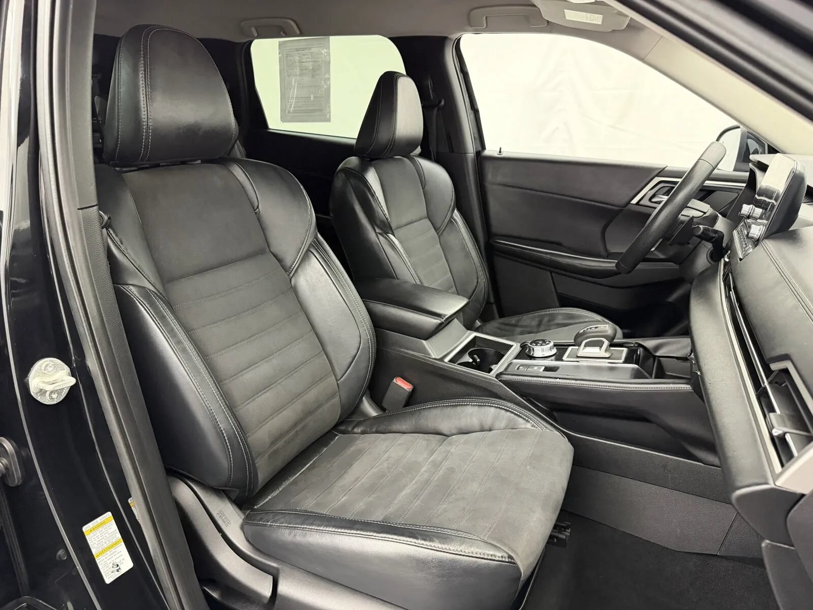 Used 2022 Mitsubishi Outlander SE FWD image 31