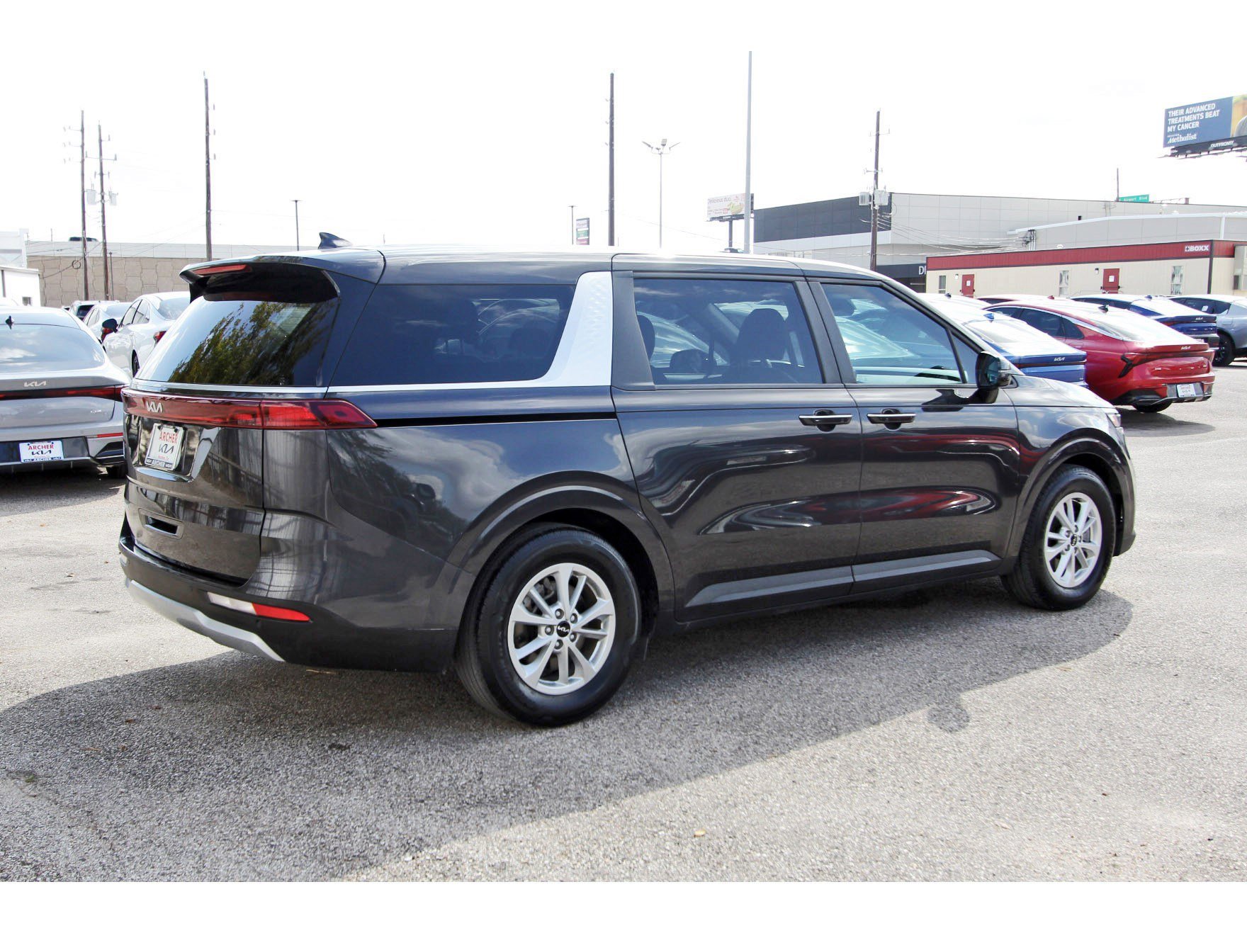 Certified 2024 Kia Carnival LX image 7