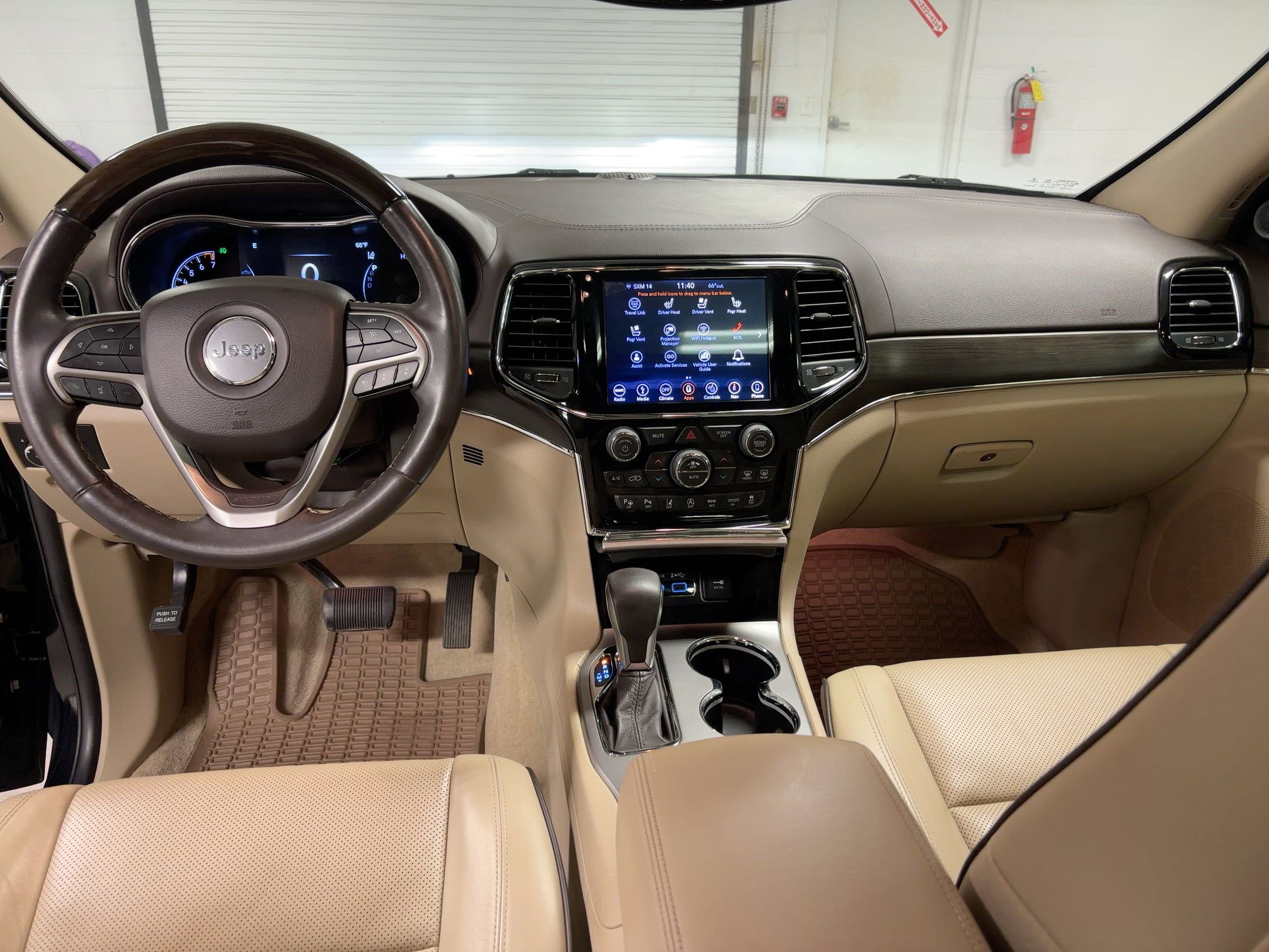Used 2019 Jeep Grand Cherokee Overland image 15