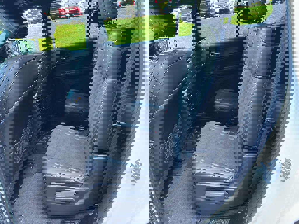 New 2025 Jeep Grand Cherokee L Altitude image 24