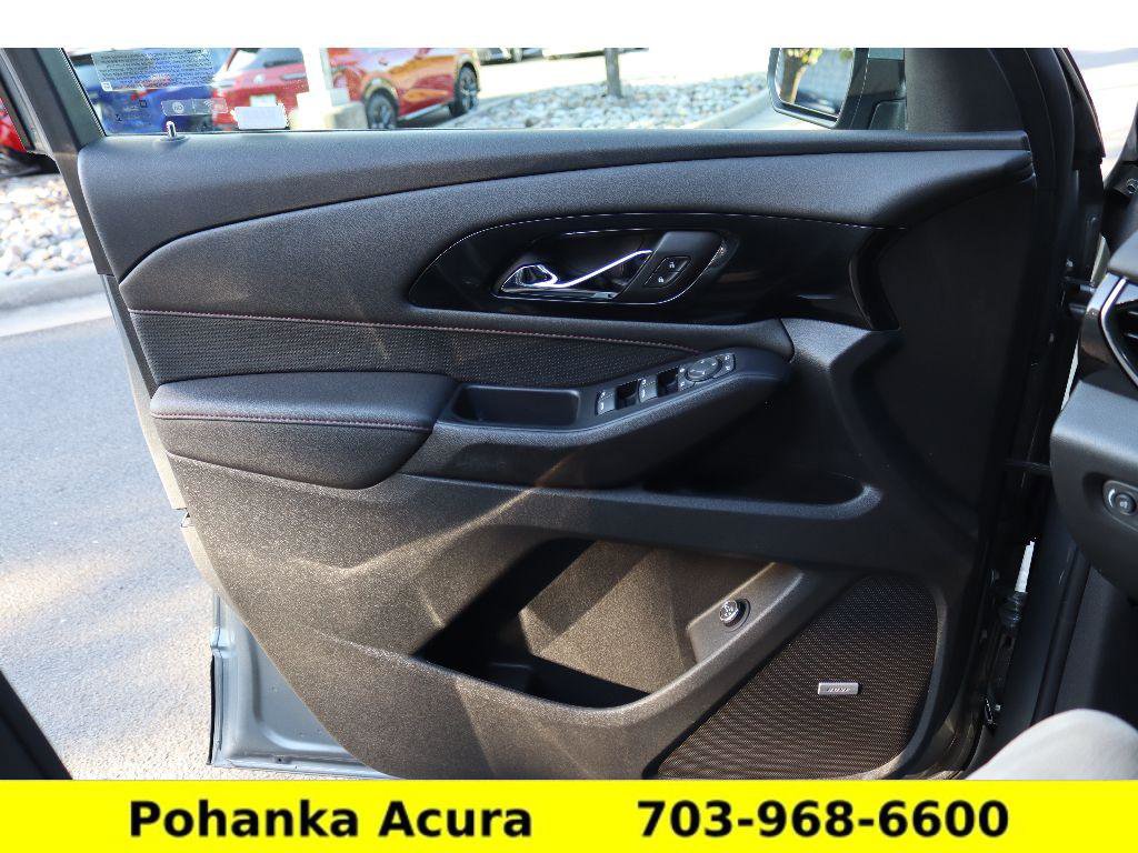 Used 2023 Chevrolet Traverse RS image 21