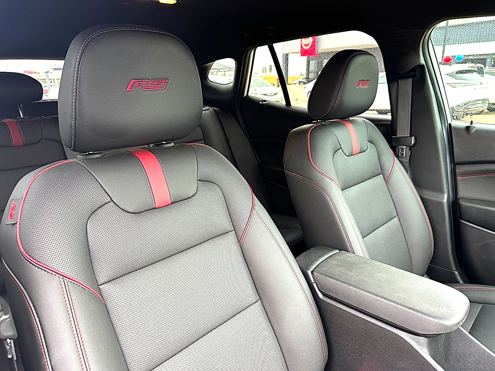 Used 2025 Chevrolet Trax RS w/ Driver Confidence Package FWD image 25
