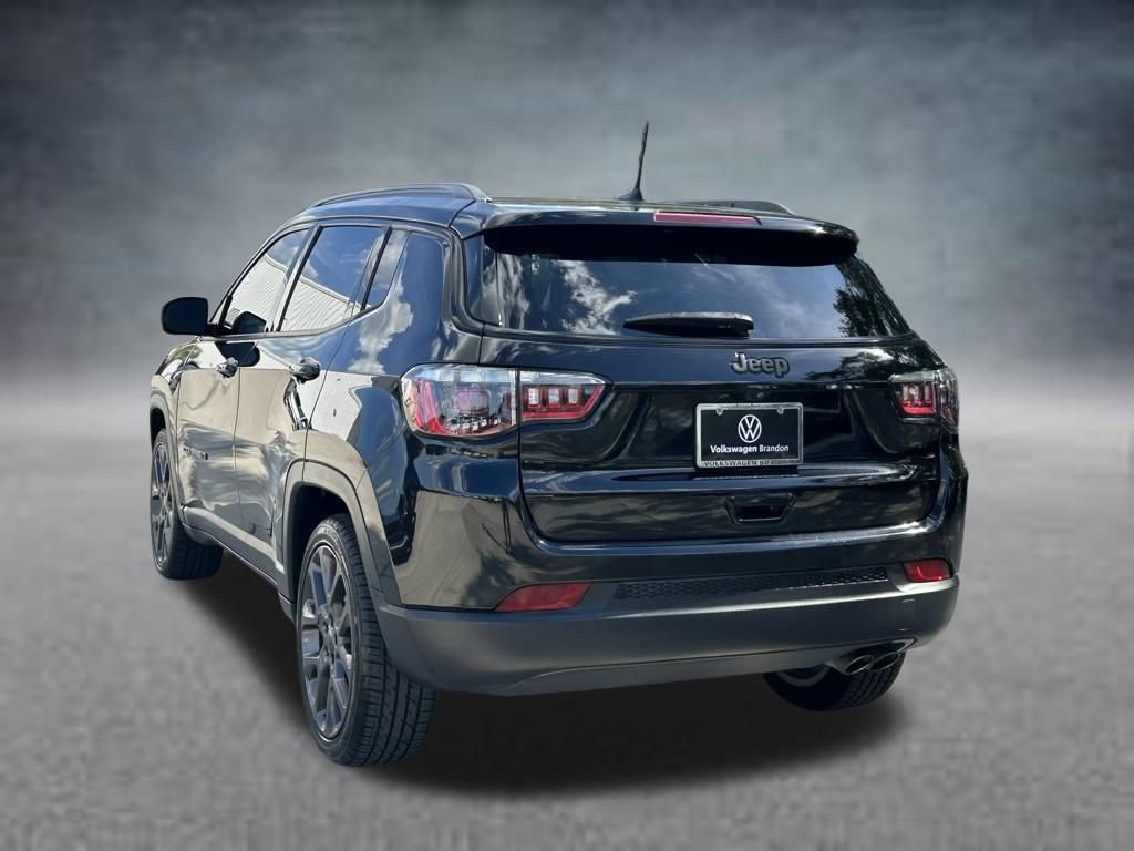 Used 2021 Jeep Compass Latitude FWD image 3