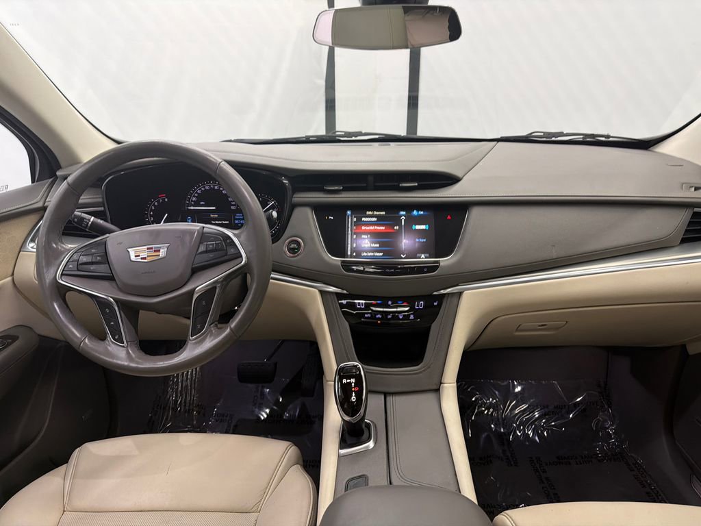 Used 2018 Cadillac XT5 Luxury w/ Driver Awareness Package image 24