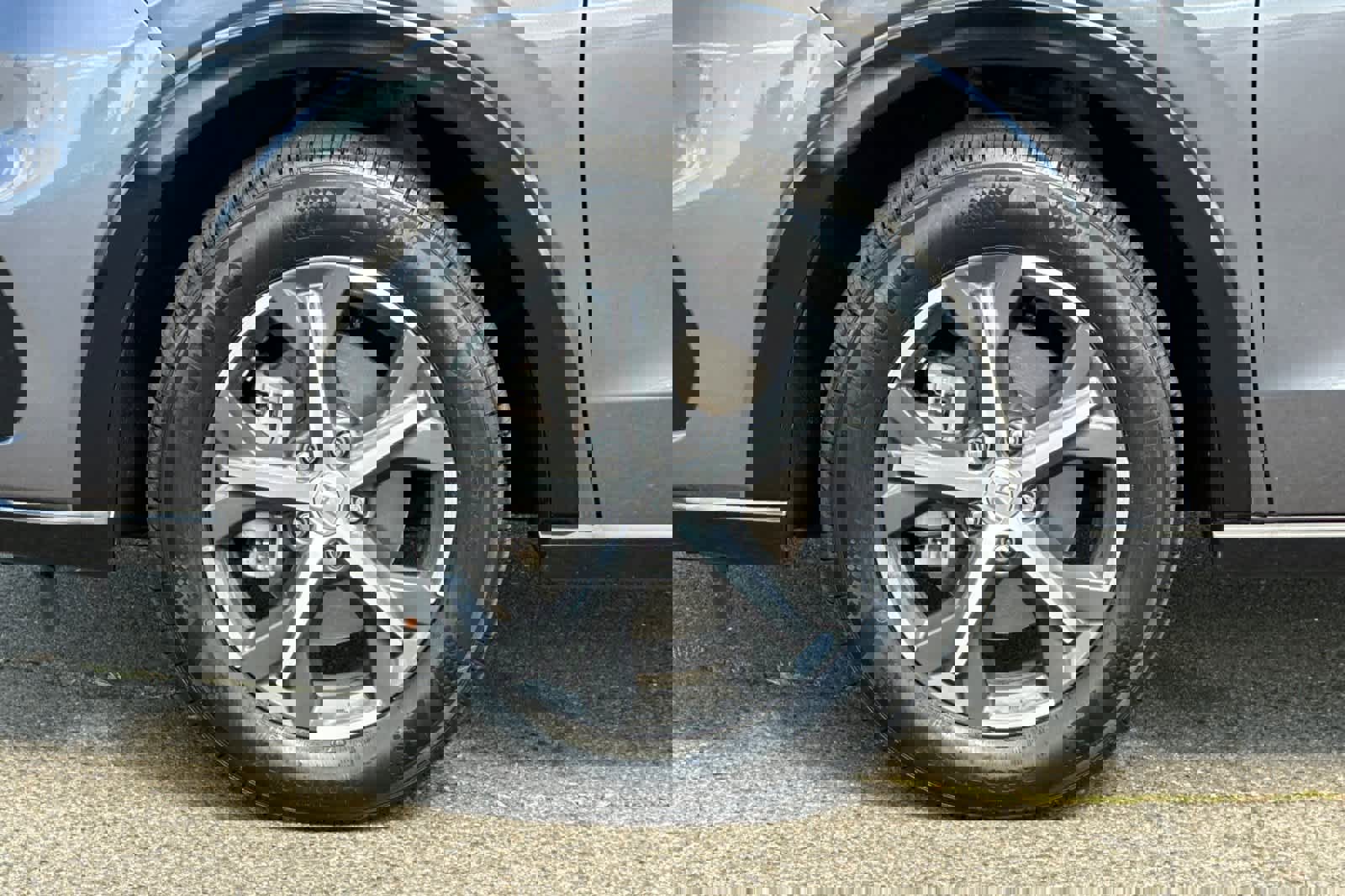 Used 2023 Honda HR-V EX-L image 30