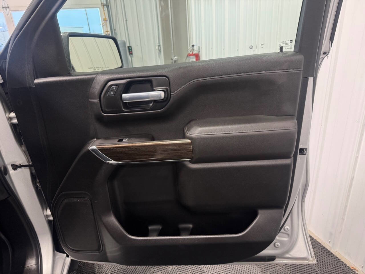 Used 2021 Chevrolet Silverado 1500 LT image 18