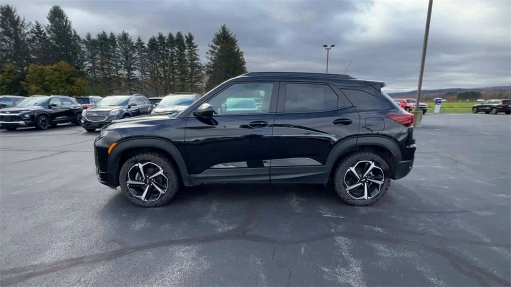 Certified 2023 Chevrolet TrailBlazer RS w/ Convenience Package image 5