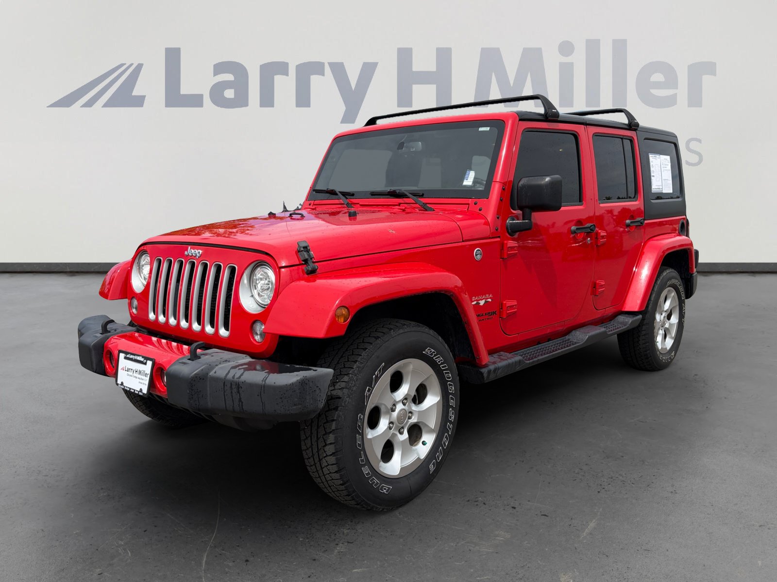 Used 2018 Jeep Wrangler Unlimited Sahara w/ Connectivity Group AWD/4WD image 1