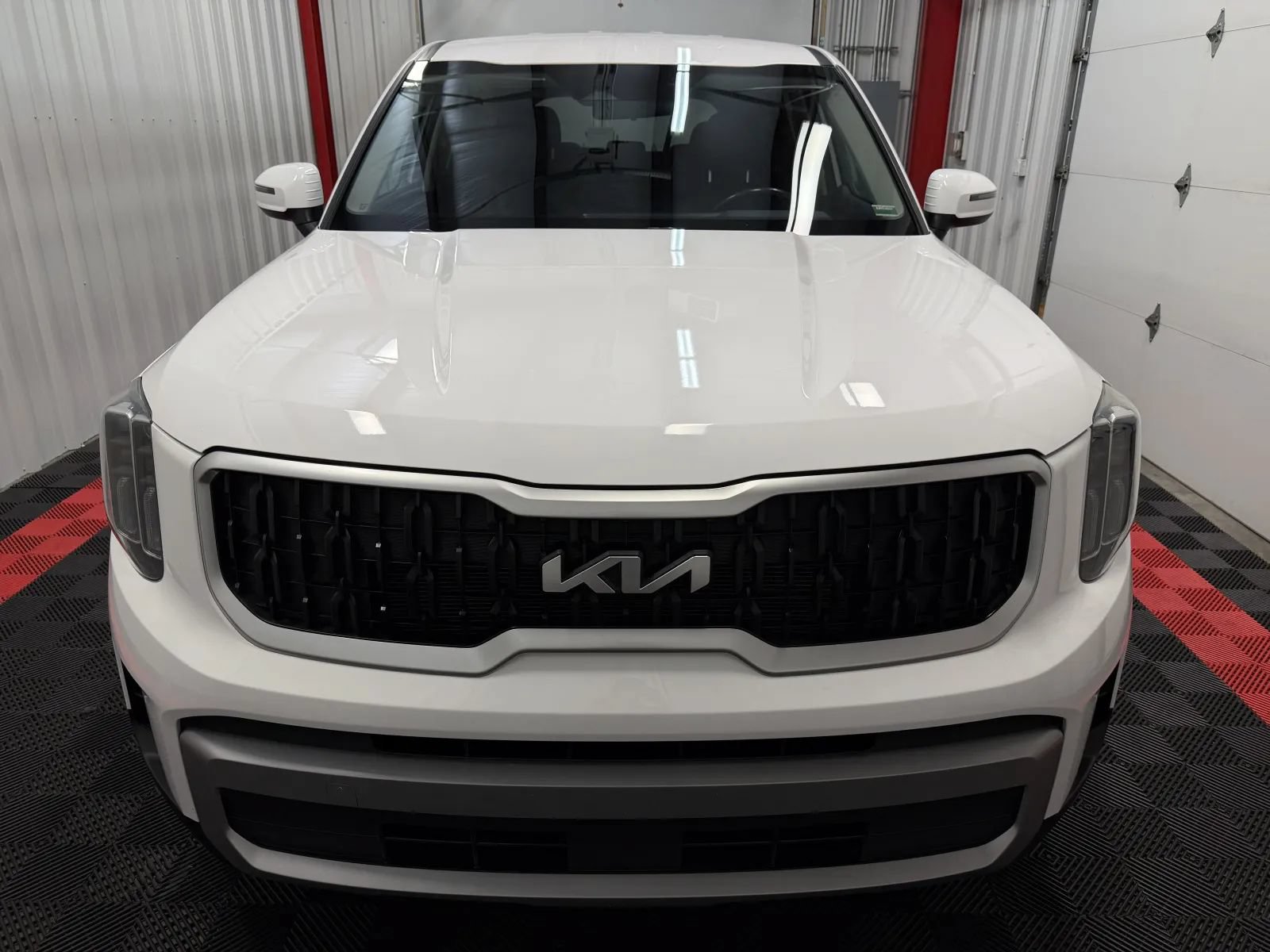 Used 2024 Kia Telluride LX FWD image 7