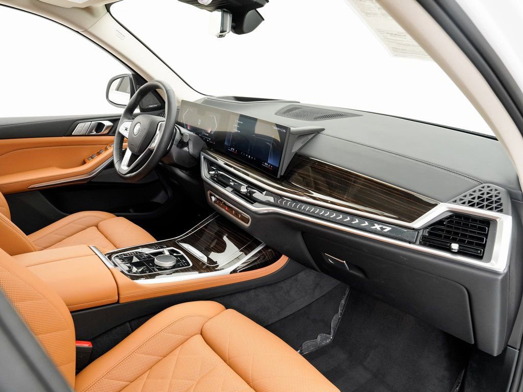 Used 2026 BMW X7 xDrive40i image 21