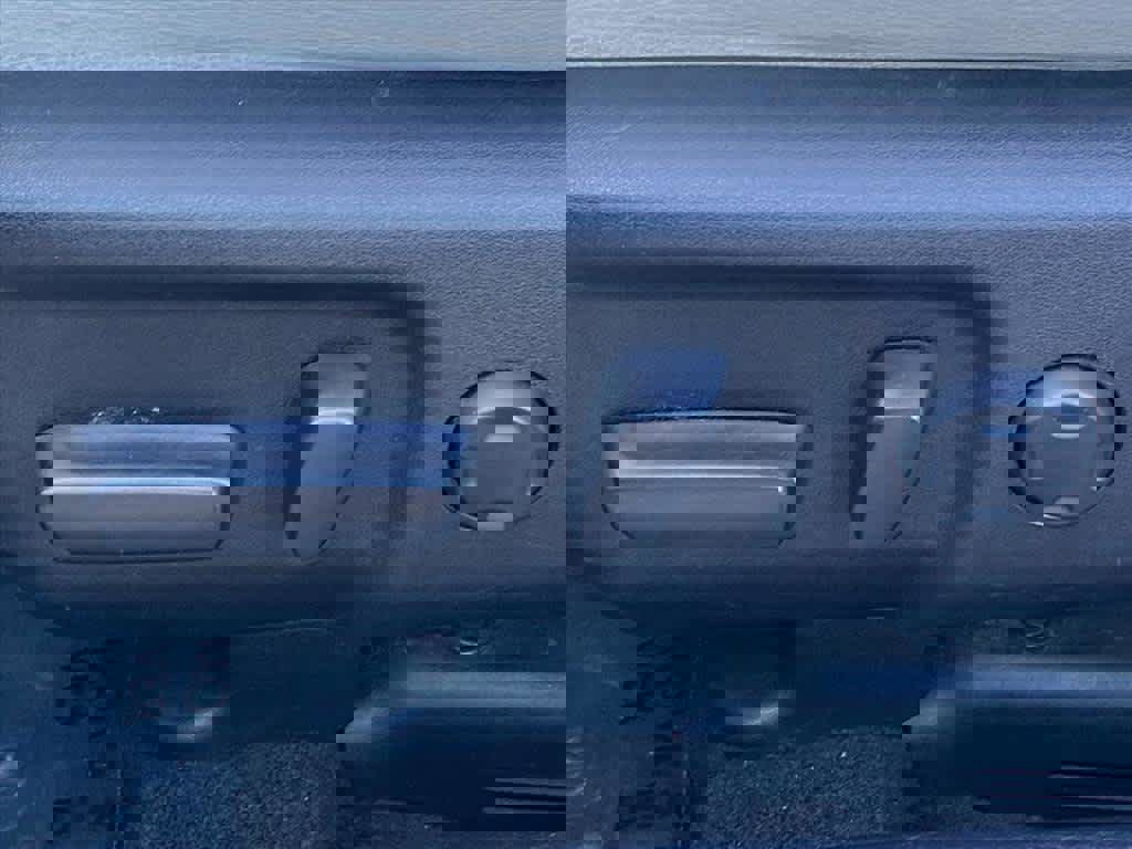 Used 2015 Toyota Avalon XLE Touring image 14