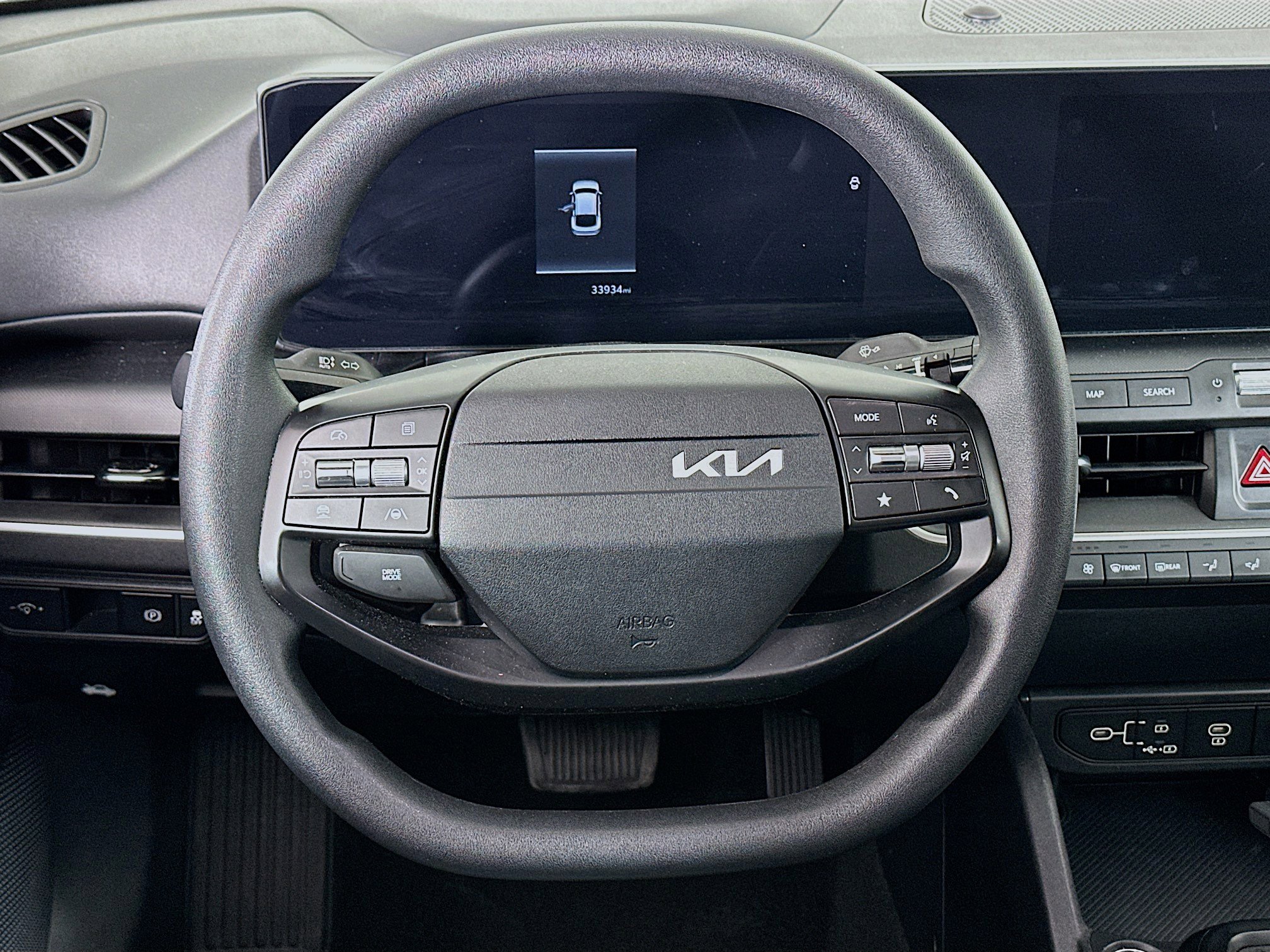 Used 2025 Kia K4 LXS image 18