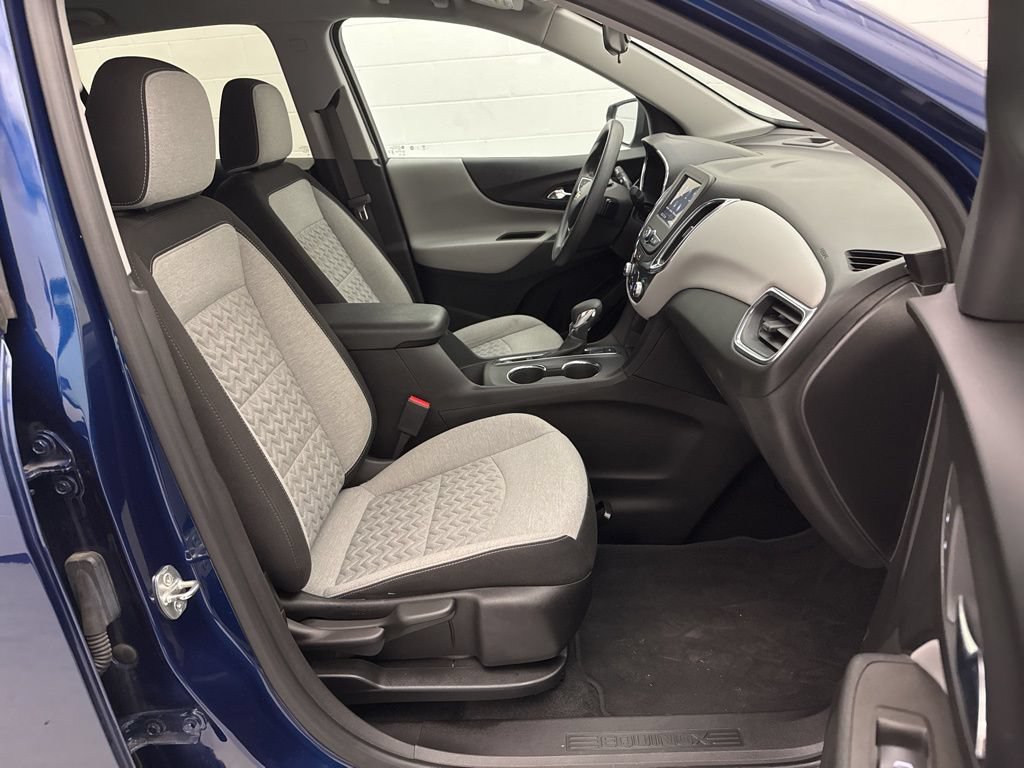 Used 2023 Chevrolet Equinox LS AWD/4WD image 39