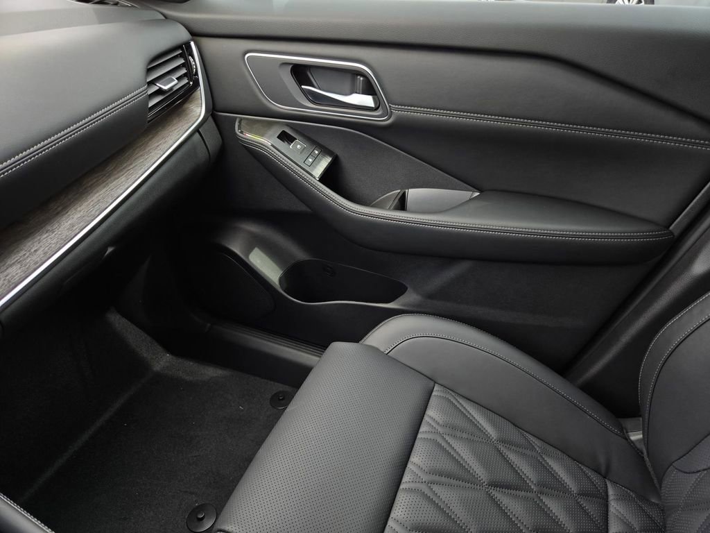 New 2026 Nissan Rogue Platinum w/ Platinum Premium Package image 26