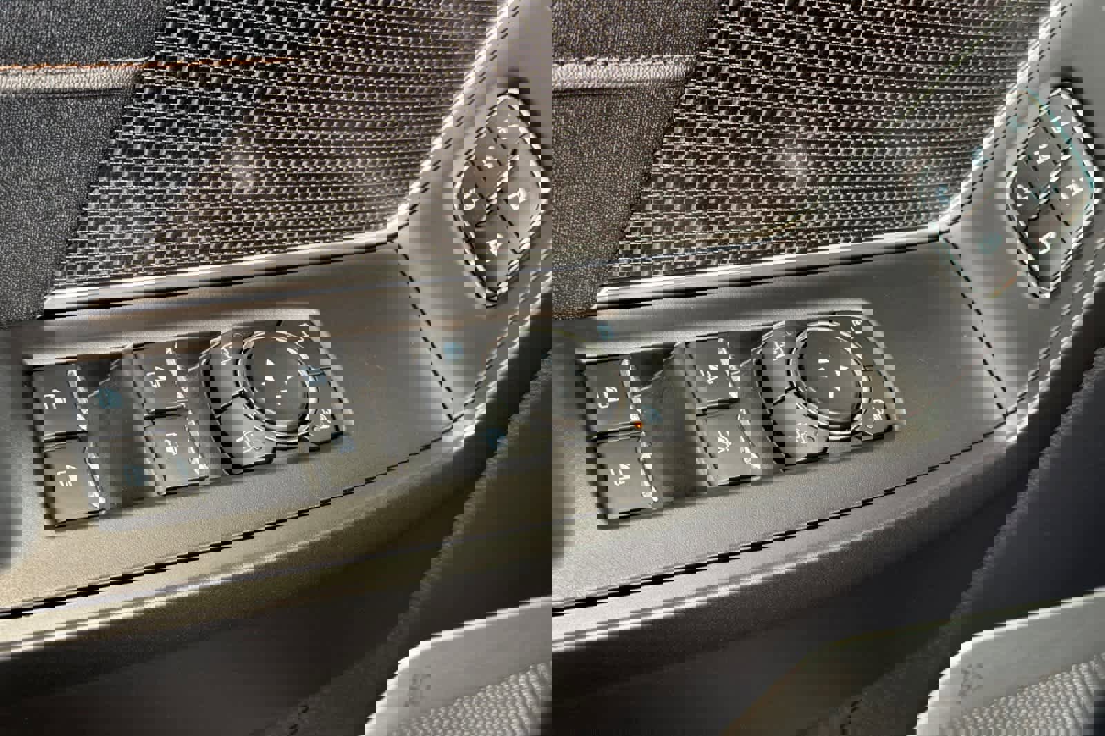 Used 2023 Ford F150 Raptor w/ Raptor Carbon Fiber Package image 12