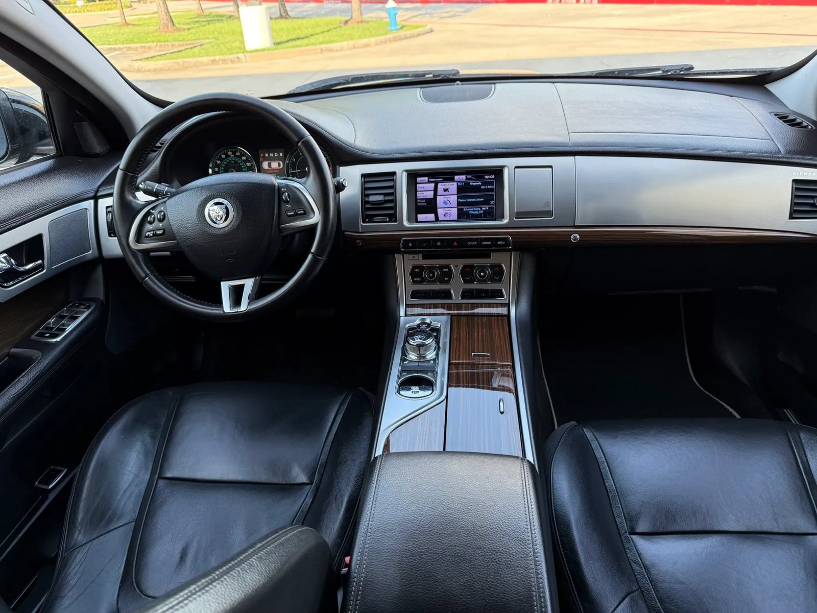 Used 2013 Jaguar XF 3.0 RWD image 13
