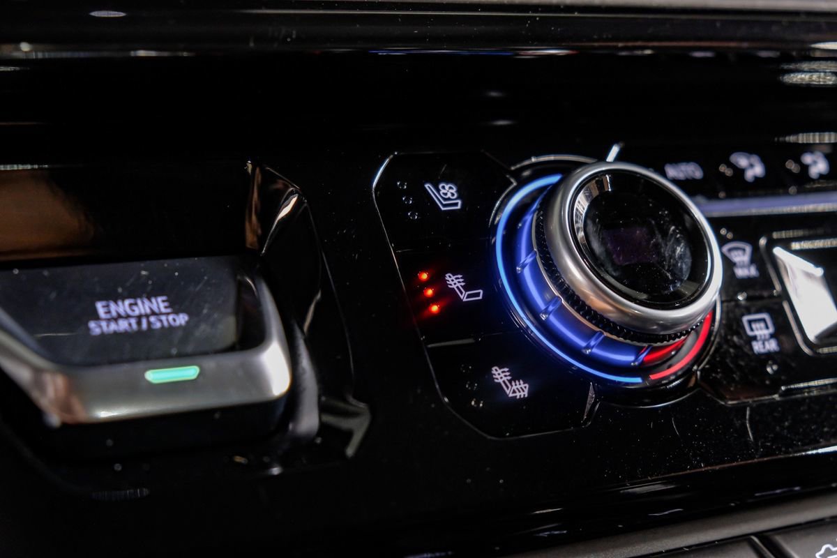 Used 2024 GMC Sierra 2500 AT4X image 23