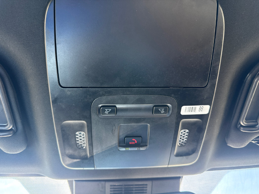 Used 2025 Toyota Camry SE FWD image 28