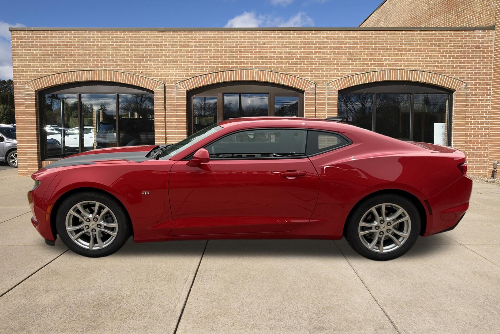 Used 2023 Chevrolet Camaro LS RWD image 7