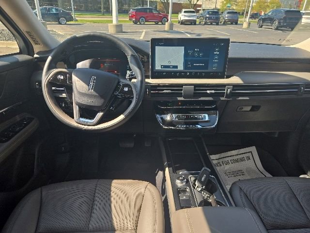 Certified 2023 Lincoln Corsair Reserve w/ Equipment Group 201A AWD/4WD image 27
