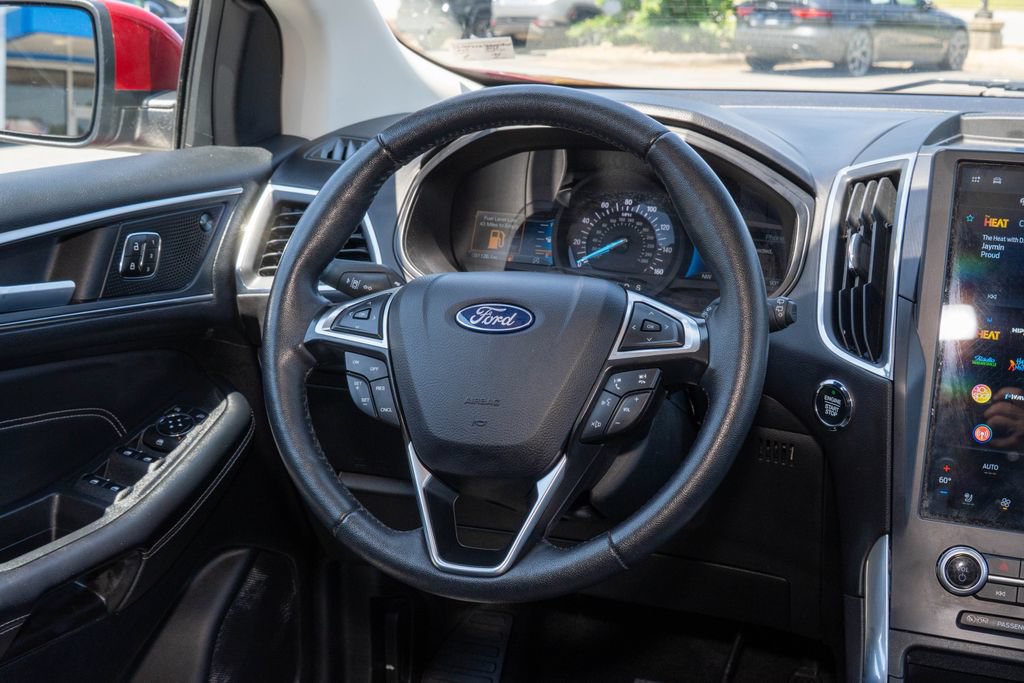 Used 2024 Ford Edge Titanium AWD/4WD image 18