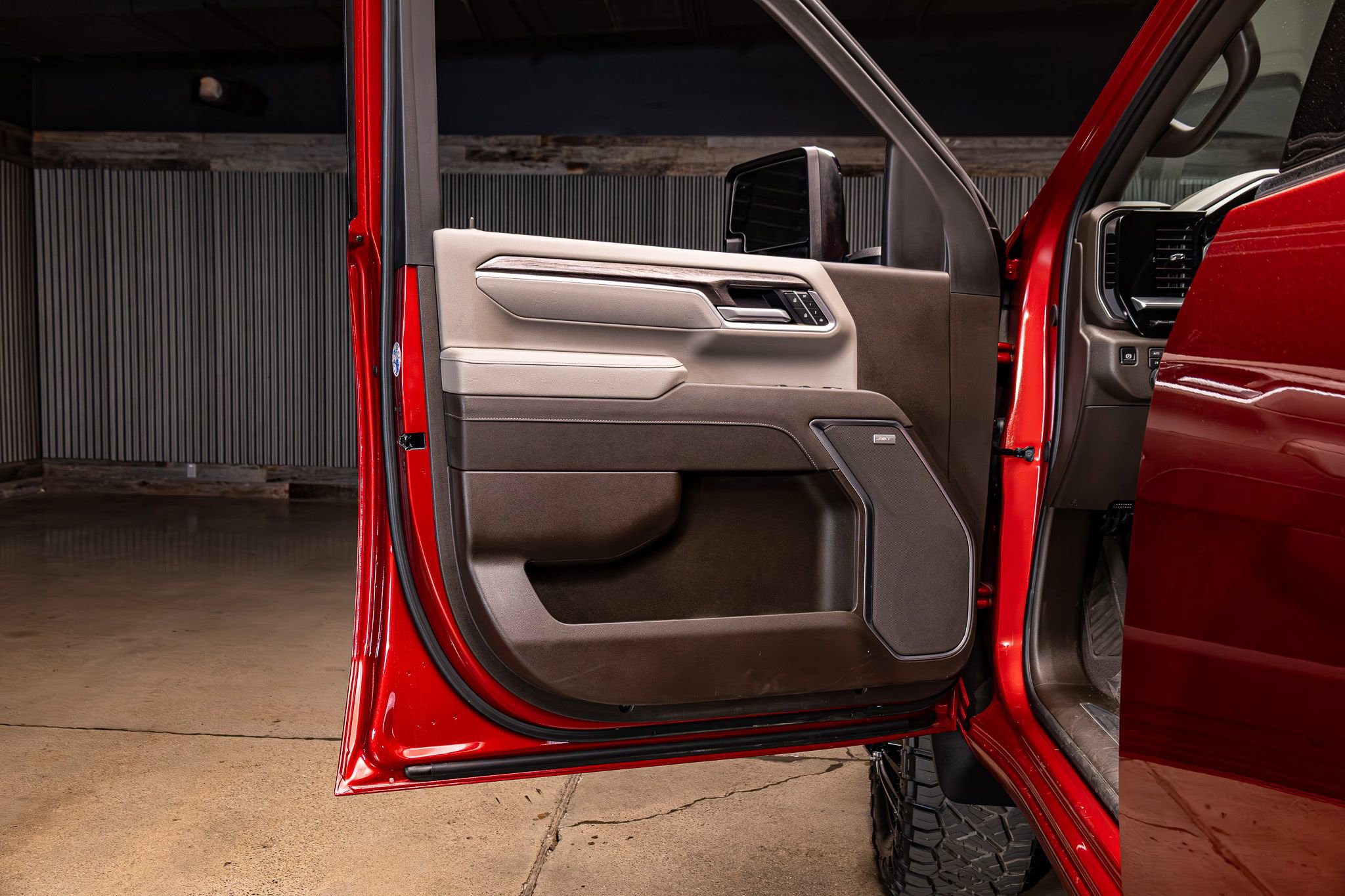 Used 2026 Chevrolet Silverado 3500 LTZ w/ LTZ Convenience Package image 31