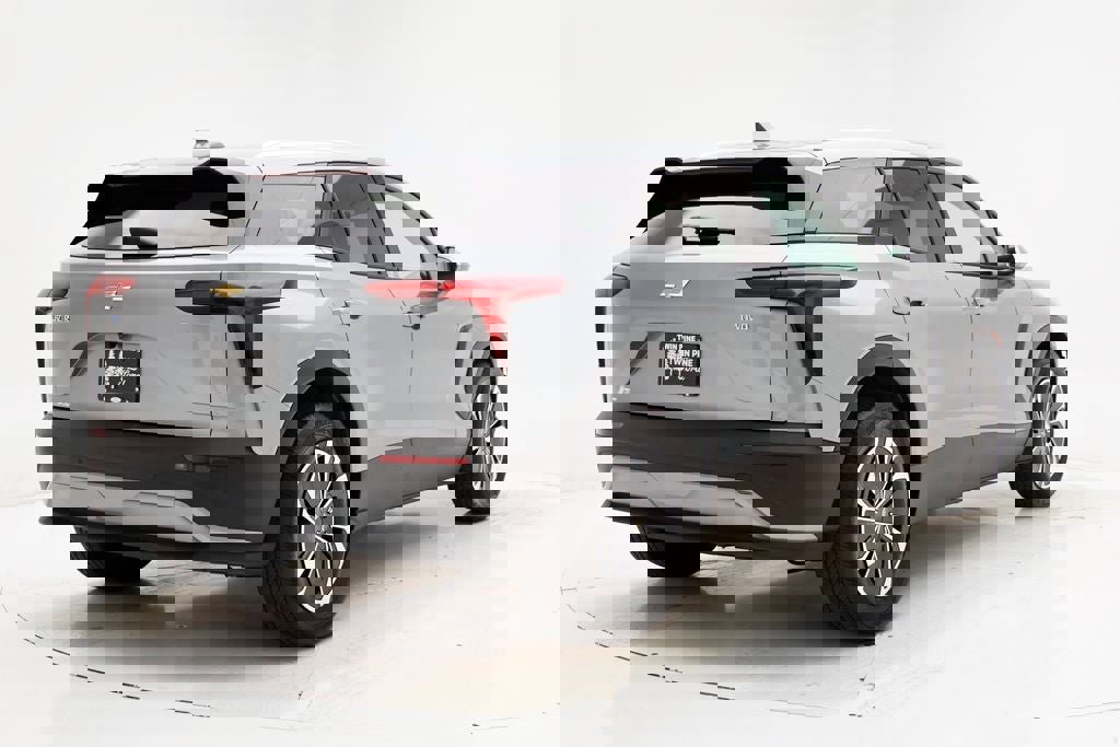 Used 2024 Chevrolet Blazer EV LT image 9