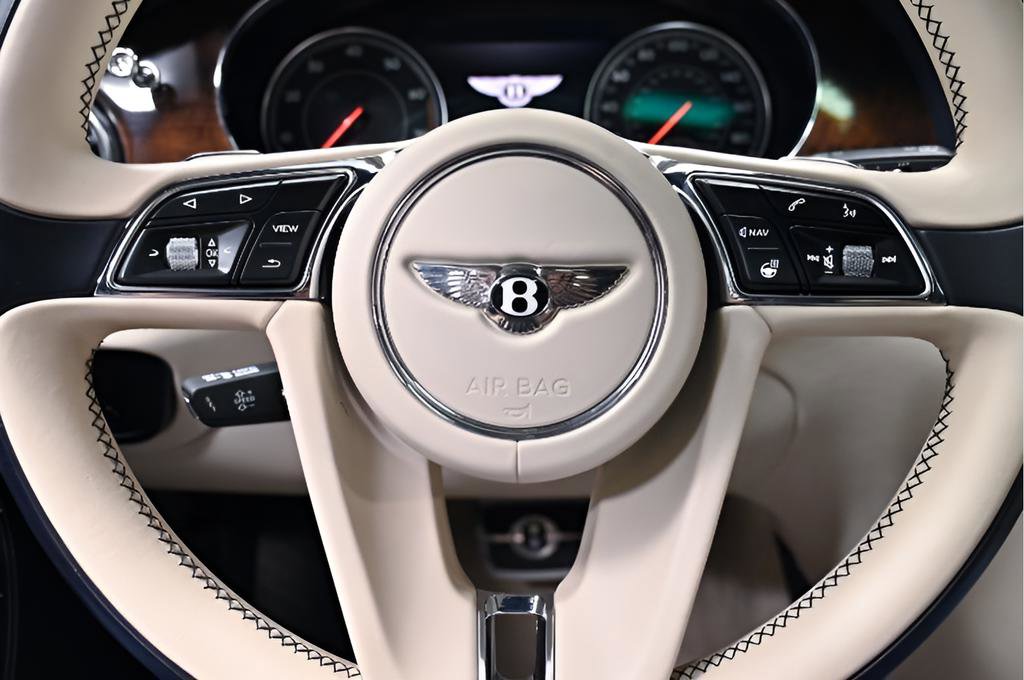 Used 2018 Bentley Bentayga image 8