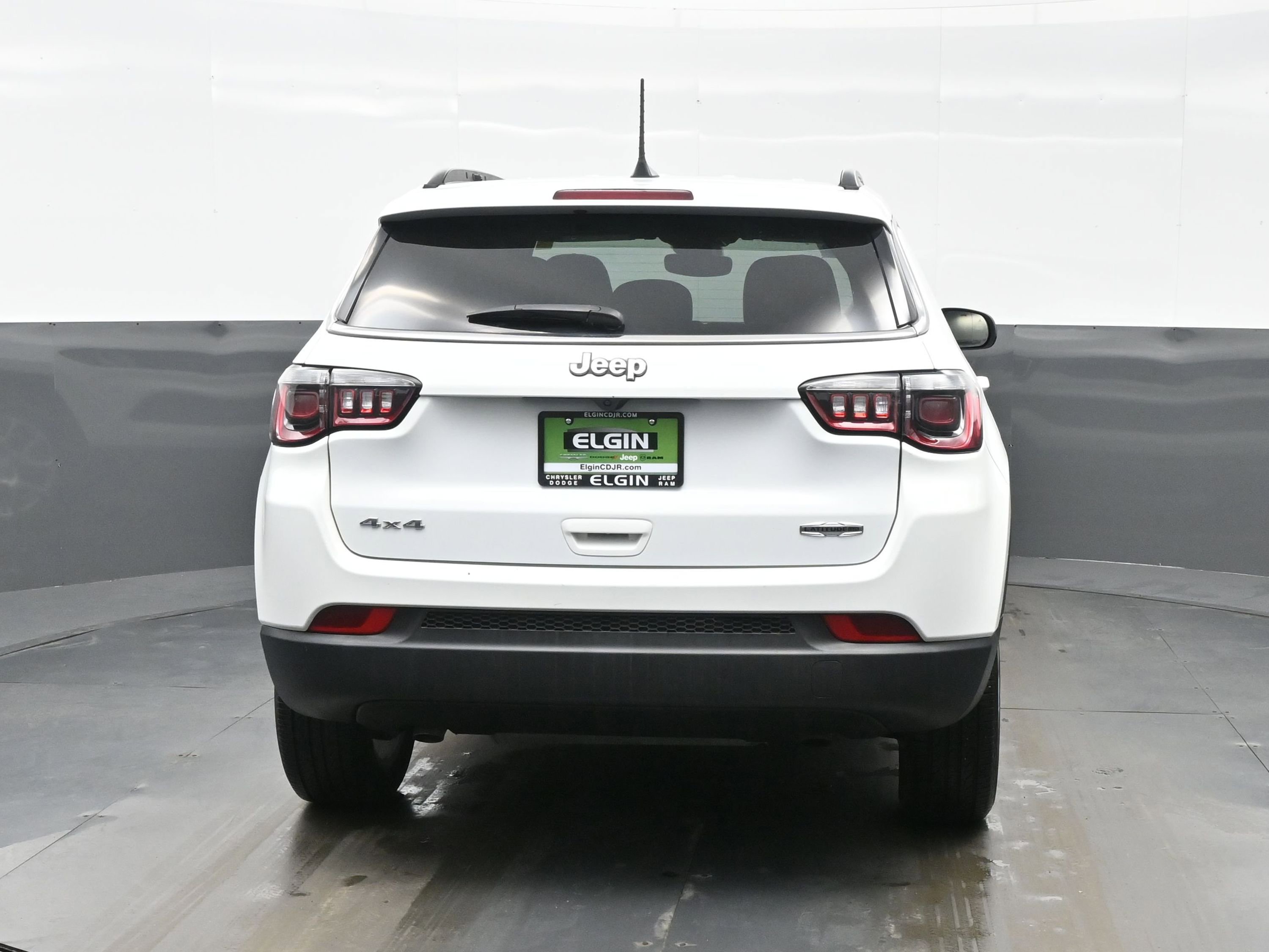 Used 2023 Jeep Compass Latitude image 5