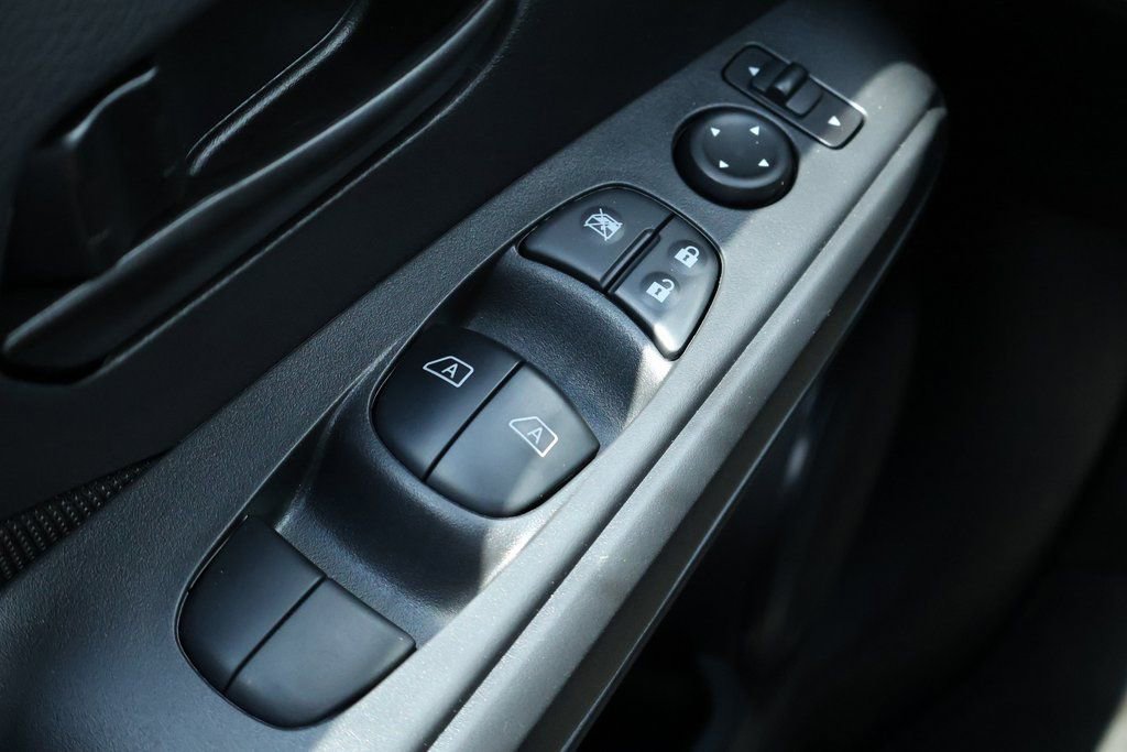 New 2025 Nissan Kicks Play S image 14