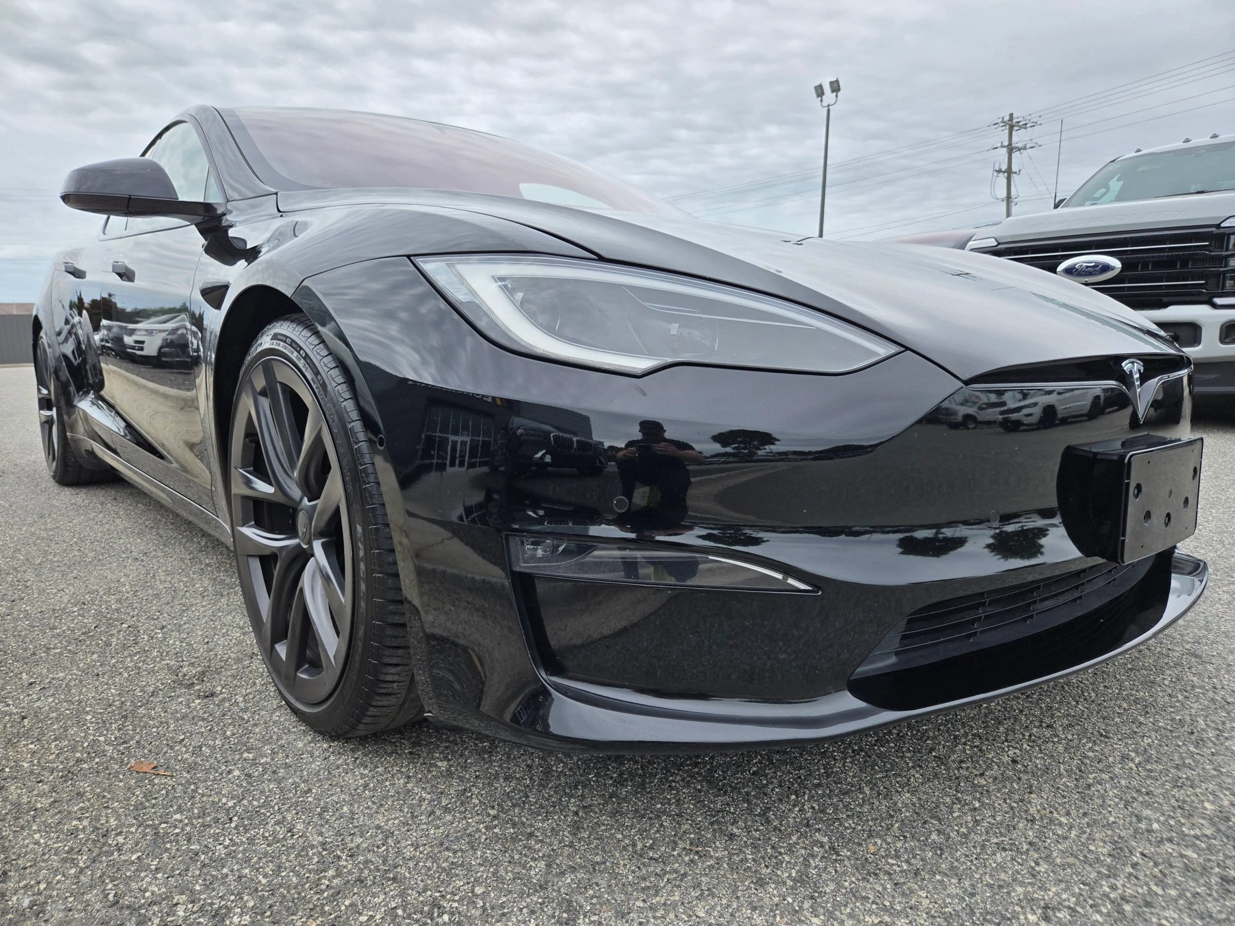 Used 2023 Tesla Model S Standard Range AWD/4WD image 25