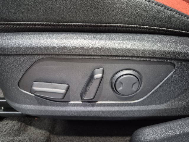 Used 2026 Kia Sportage SX AWD/4WD image 27