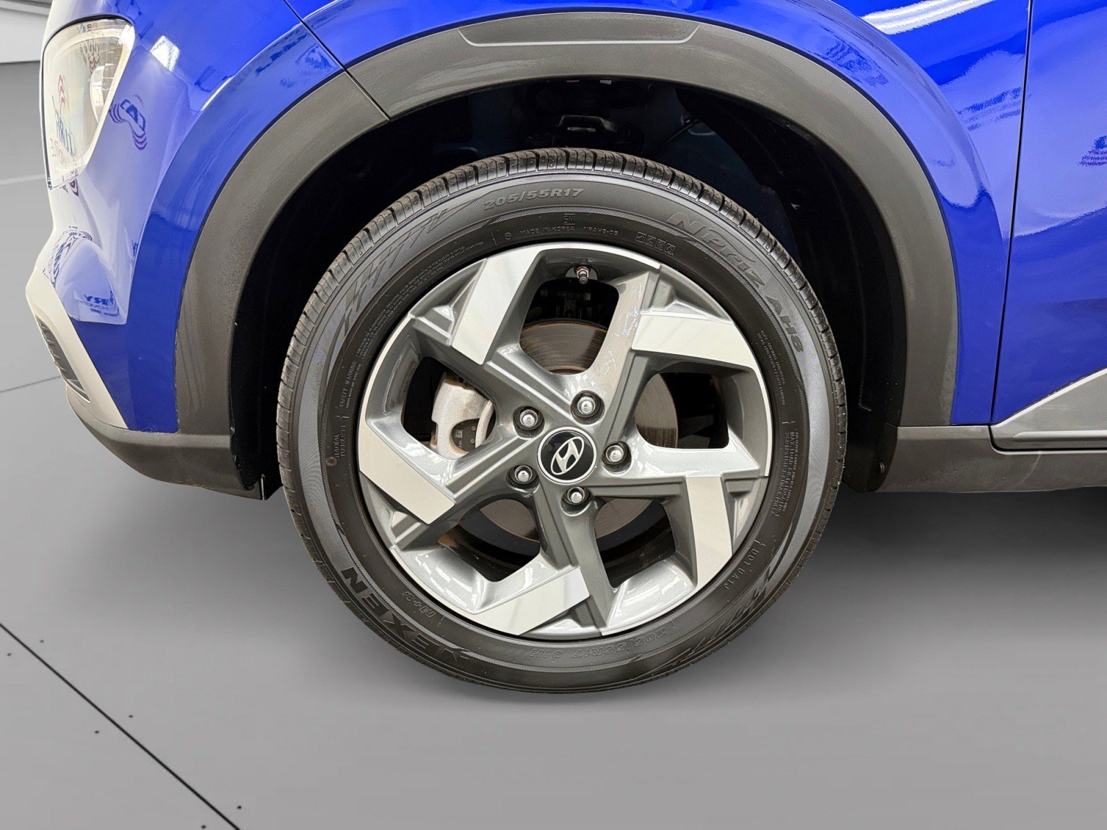 Used 2023 Hyundai Venue SEL w/ Cargo Package FWD image 14