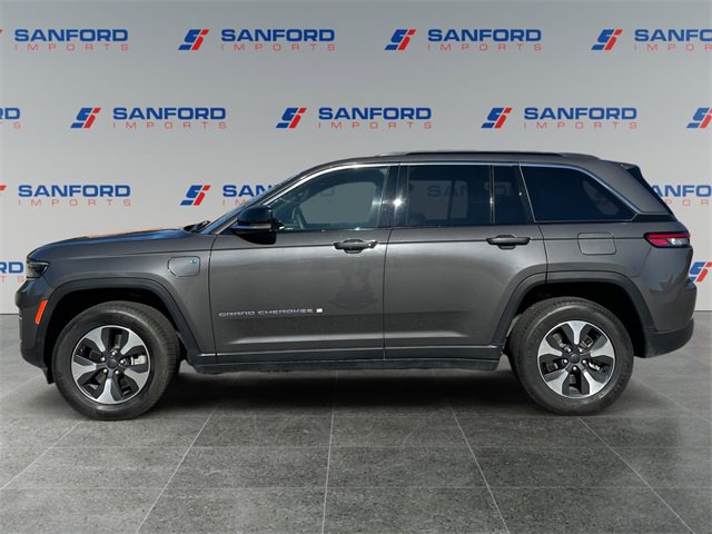 Used 2024 Jeep Grand Cherokee Limited 4xe image 2