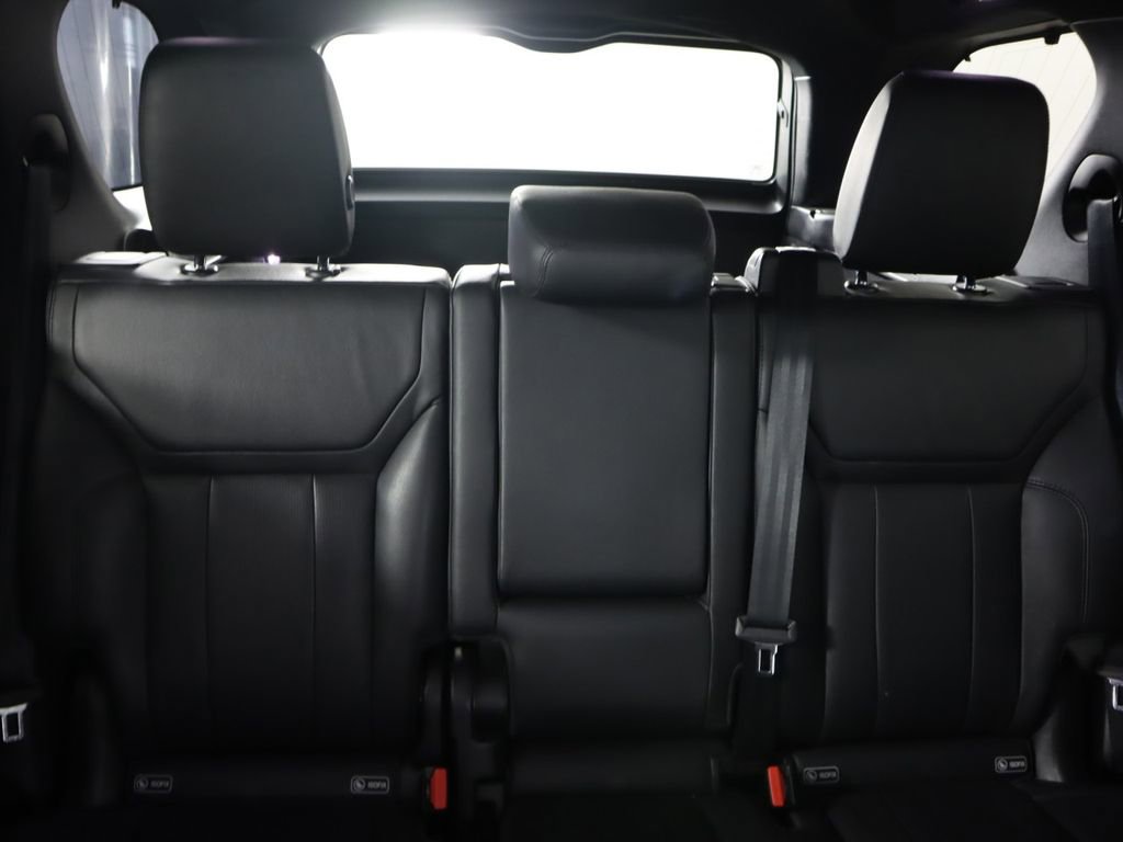 Used 2020 Land Rover Discovery SE AWD/4WD image 32