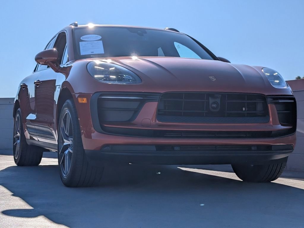 Certified 2024 Porsche Macan image 25