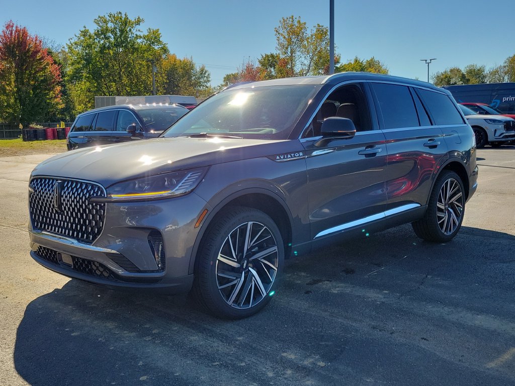 New 2027 Lincoln Aviator Reserve AWD/4WD image 8