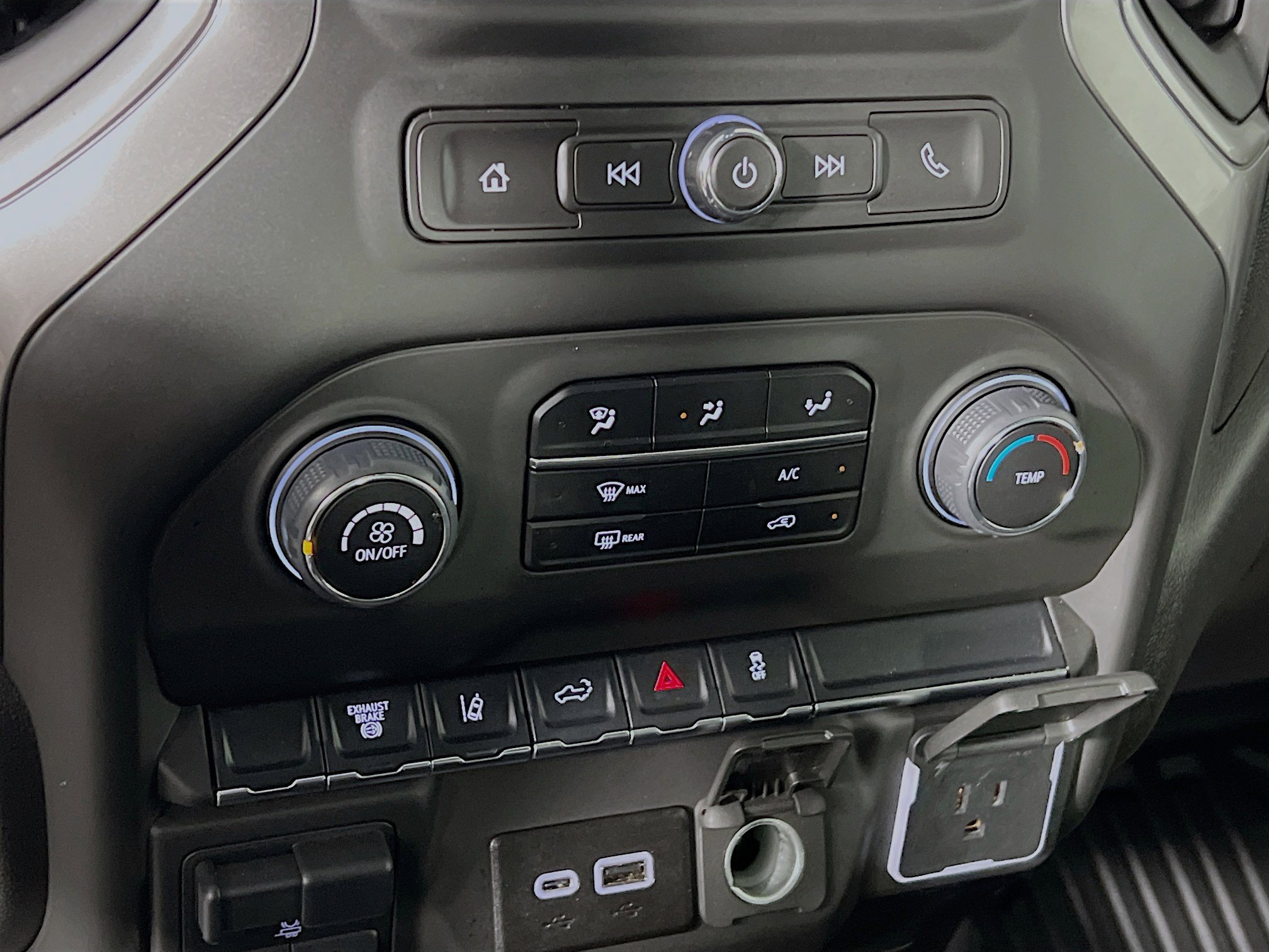 Used 2025 Chevrolet Silverado 3500 W/T image 25