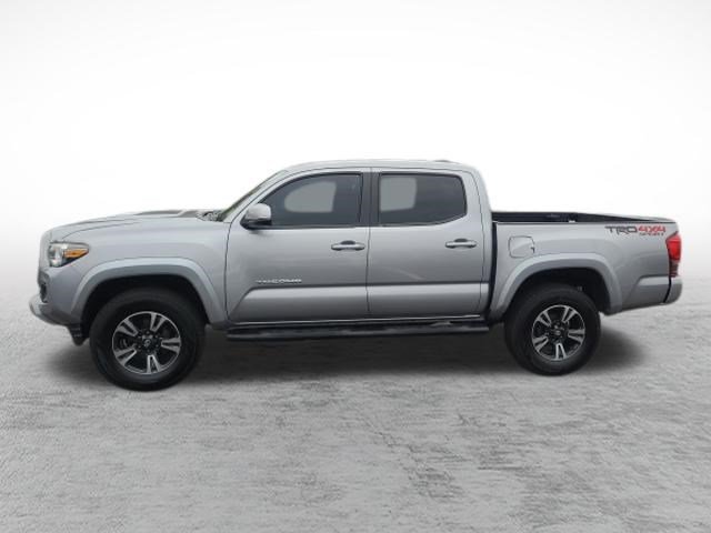Used 2017 Toyota Tacoma TRD Sport w/ Exterior Package AWD/4WD image 8