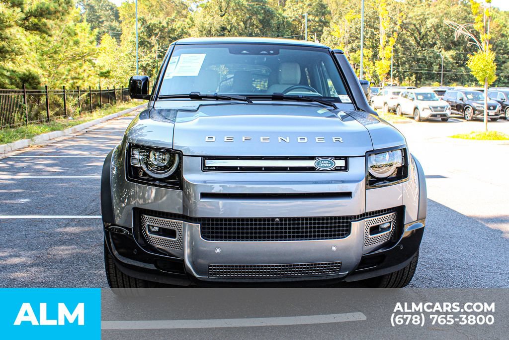 Used 2023 Land Rover Defender 130 SE AWD/4WD image 9